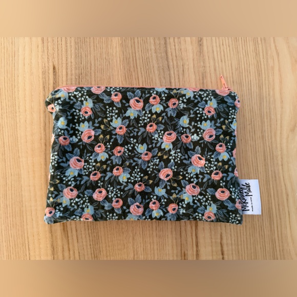 Handmade Reuseable Bag - Picture 2 of 3